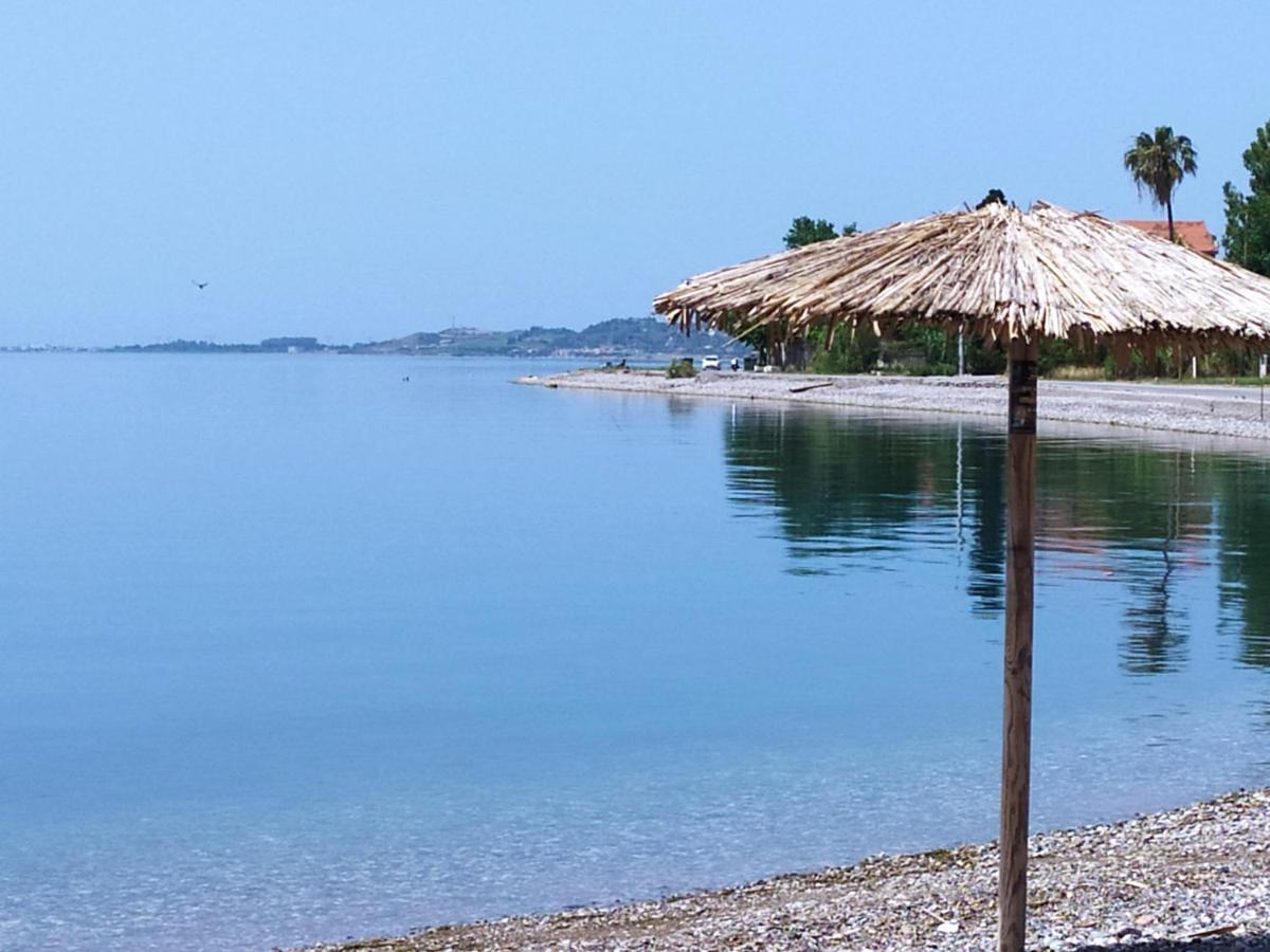 Nafpaktos beach Apartment Exterior foto