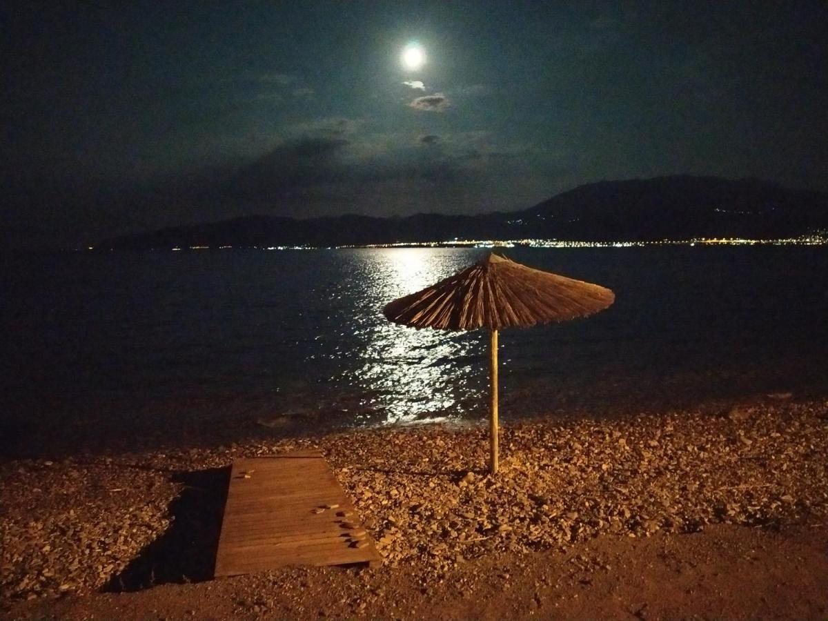 Nafpaktos beach Apartment Habitación foto
