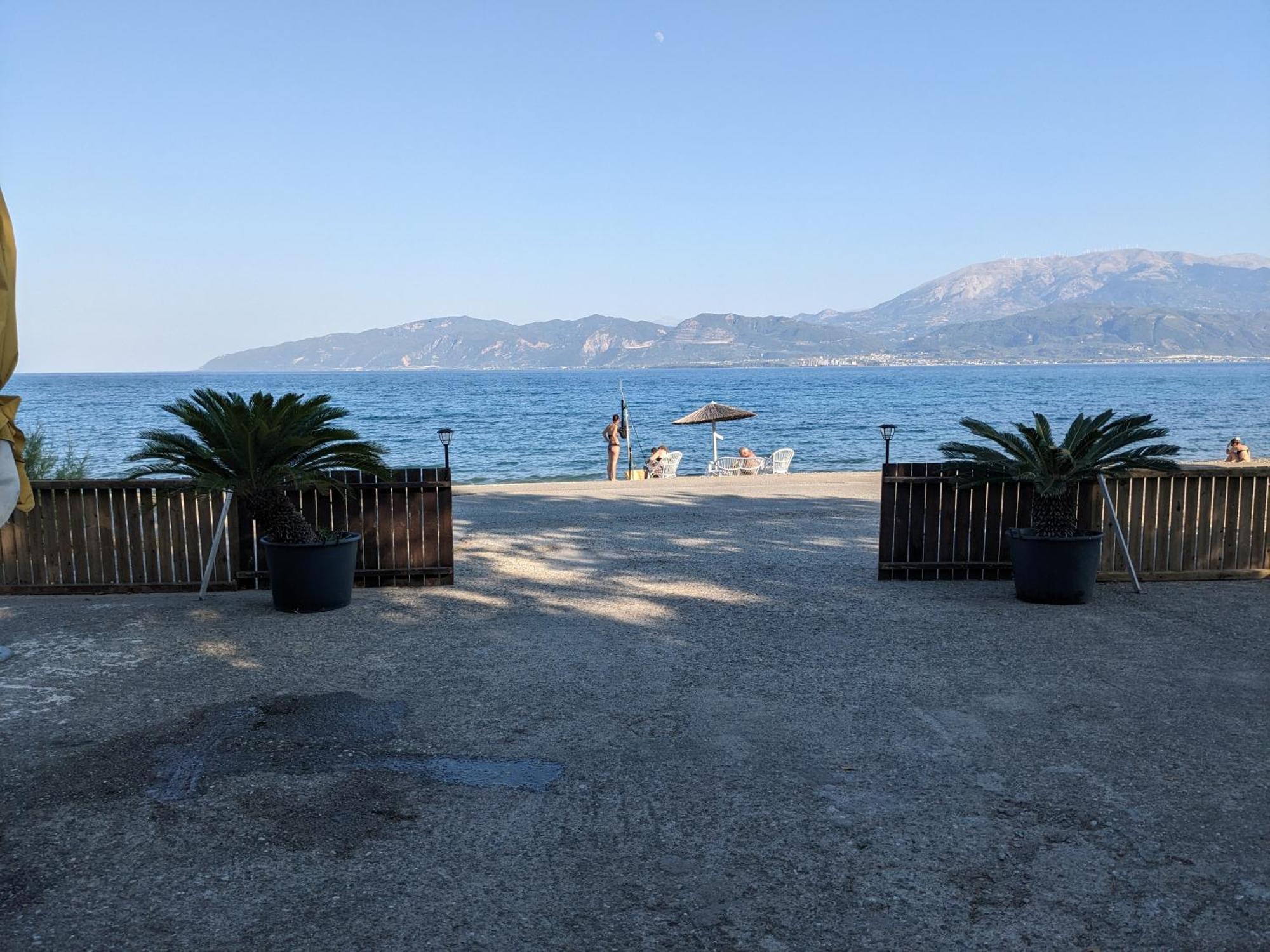 Nafpaktos beach Apartment Exterior foto